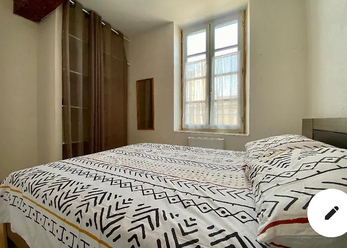 アパート Aigle D Or